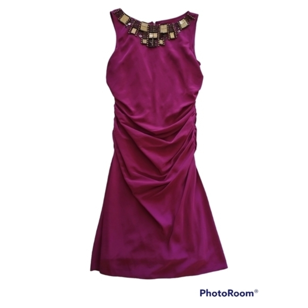 Adrianna Papell Cocktail Dress Sz 8 Beaded Eggplant Purple Form fitting ruching.